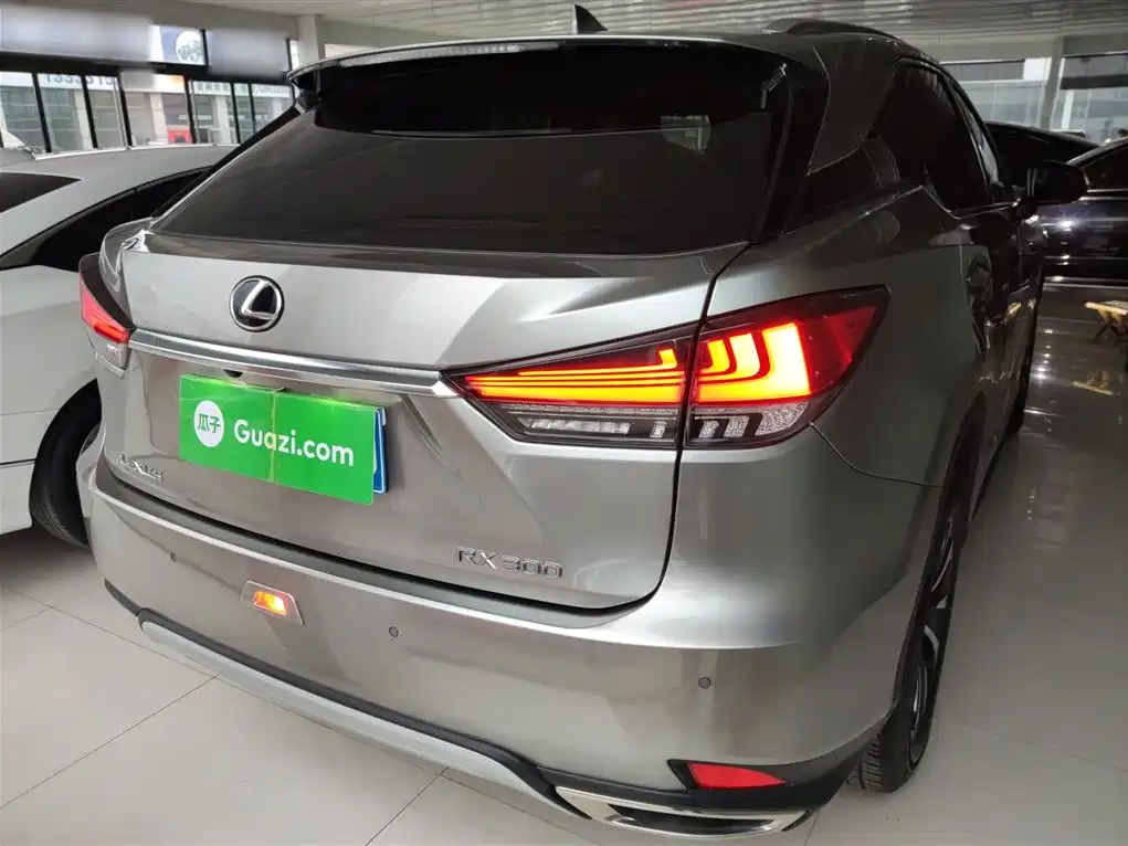 Lexus RX 2020 facelift 300 two-wheel drive elite version купить на сайте DeffCars