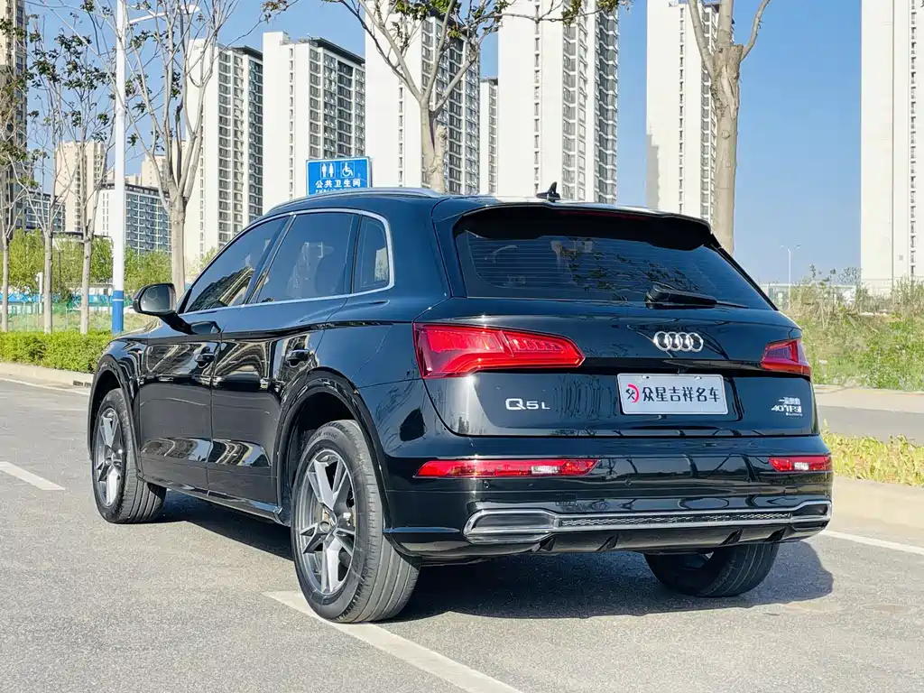 Audi Q5L 2020 40 TFSI enjoys fashionable style купить на сайте DeffCars