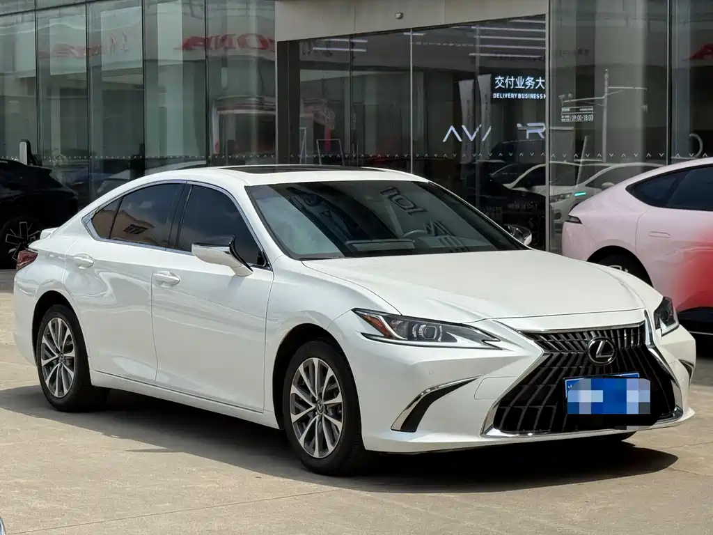 Lexus ES 2022 300h Excellence Edition купить на сайте DeffCars