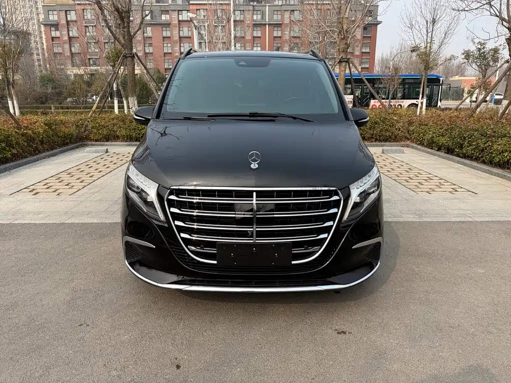 Mercedes-Benz V-Class 2022 V 260 L Long Wheelbase Premium Edition купить на сайте DeffCars