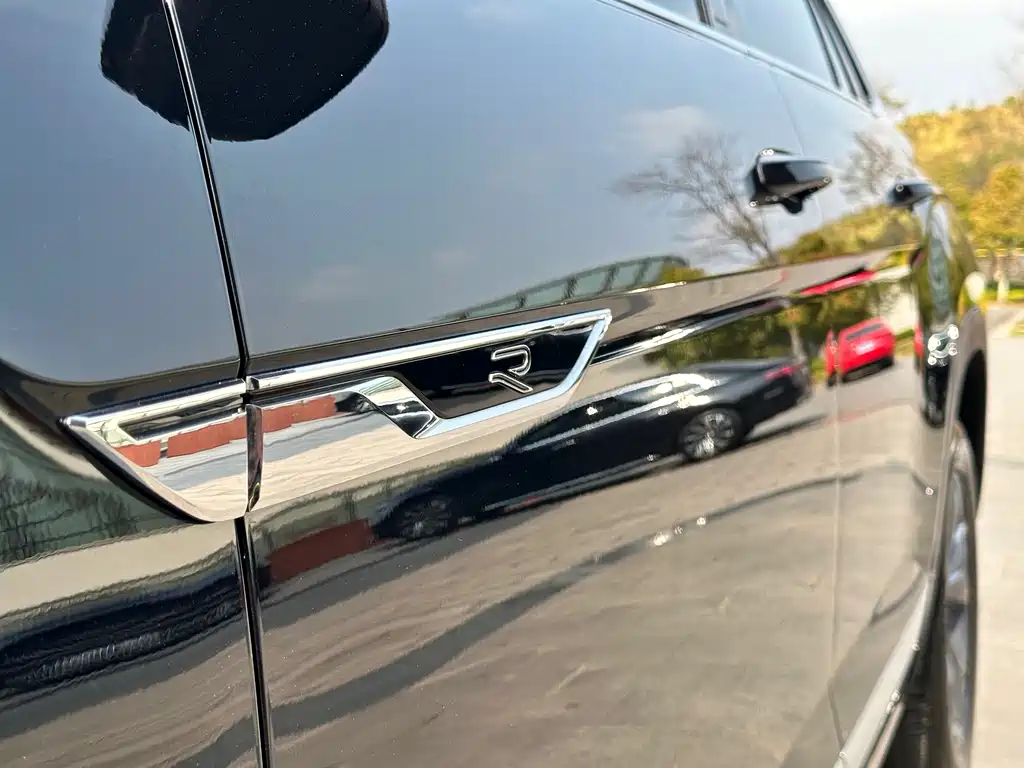 Touron 2024 Touron X 380TSI four-wheel drive luxury version купить на сайте DeffCars