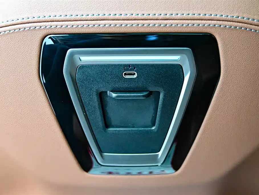 BMW 5 Series 2024 530Li Leading M Sports Package купить на сайте DeffCars