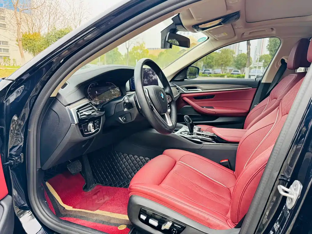 BMW 5 Series 2021 Facelift 530Li Exclusive Luxury Package купить на сайте DeffCars
