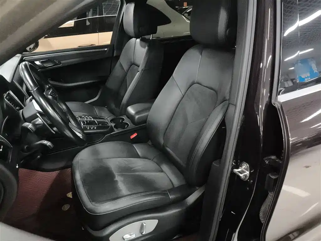 Macan 2017 Macan 2.0T купить на сайте DeffCars