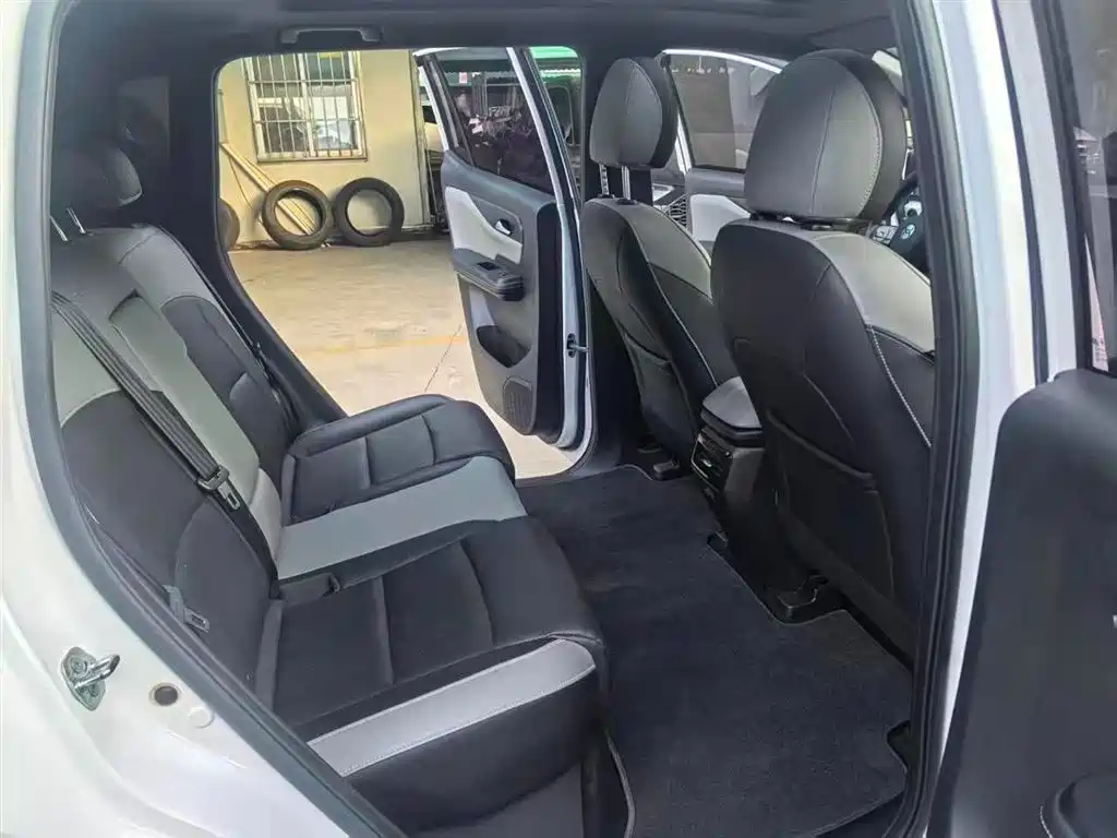 Hechuang Z03 2022 model 510km cool version 135kW 63.98kWh купить на сайте DeffCars