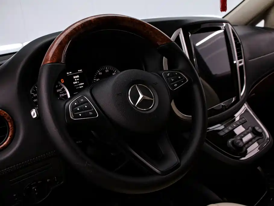 Vito 2018 2.0T Elite Edition 7 seats National V купить на сайте DeffCars