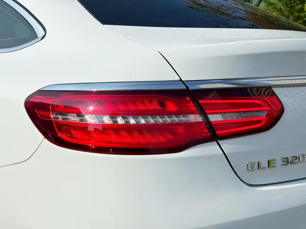 Mercedes-Benz GLE Coupe 2018 GLE 320 4MATIC Coupe SUV купить на сайте DeffCars