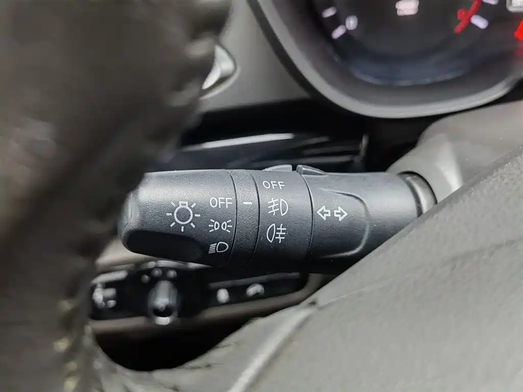 Trumpchi GS4 2017 235T G-DCT 2WD Deluxe Edition купить на сайте DeffCars
