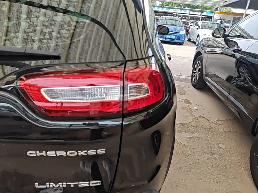 Liberty Light 2017 2.0L Superior Edition купить на сайте DeffCars