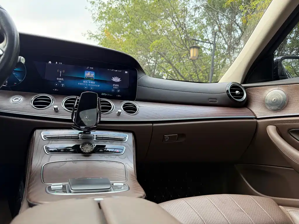 Mercedes-Benz E-Class 2022 E 260 L купить на сайте DeffCars