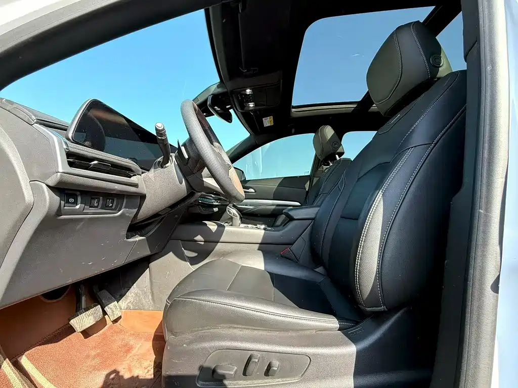Cadillac XT4 2024 facelift 28T two-wheel drive luxury model купить на сайте DeffCars