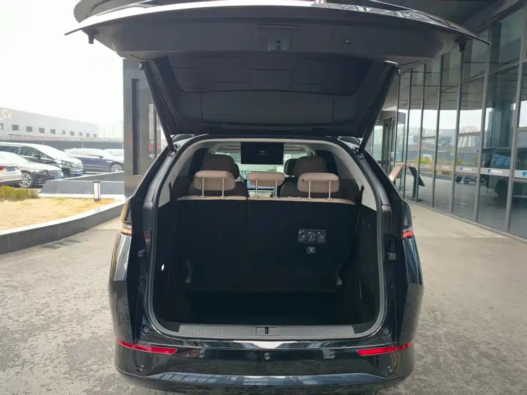 Xpeng X9 2024 640 four-wheel drive high performance Max купить на сайте DeffCars