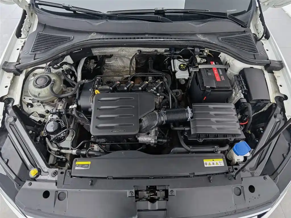 Bora 2021 1.5L automatic fashion smart connected version купить на сайте DeffCars