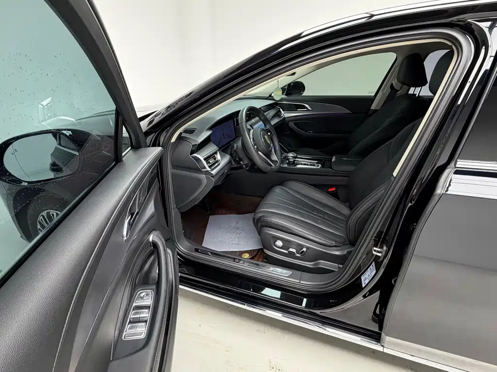 Hongqi H5 2024 2.0T Automatic Zhilianqichang Edition купить на сайте DeffCars