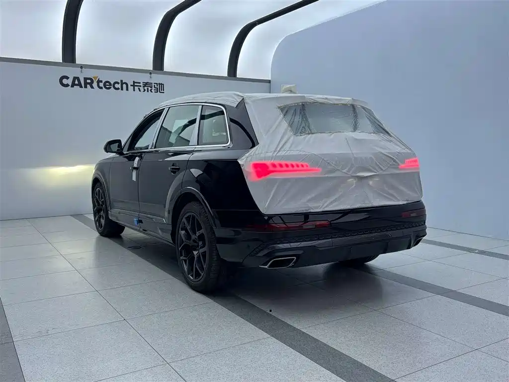 Audi Q7 2025 55 TFSI quattro S line sports купить на сайте DeffCars