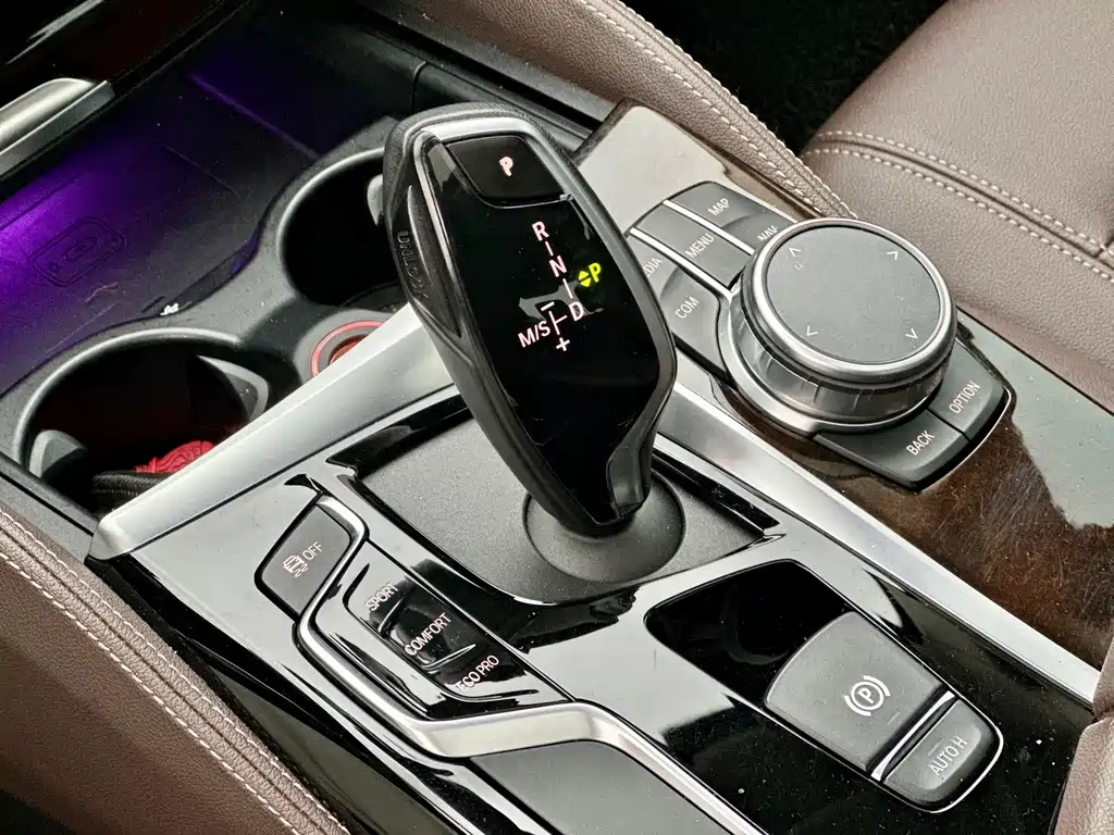 BMW 5 Series 2020 525Li Luxury Package купить на сайте DeffCars