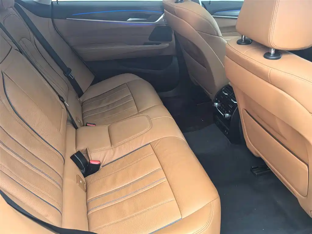 BMW 6 Series GT 2022 630i Luxury Design Package купить на сайте DeffCars
