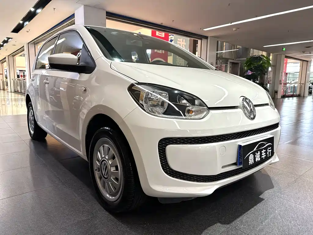 Volkswagen up! 2015 1.0L move up! купить на сайте DeffCars