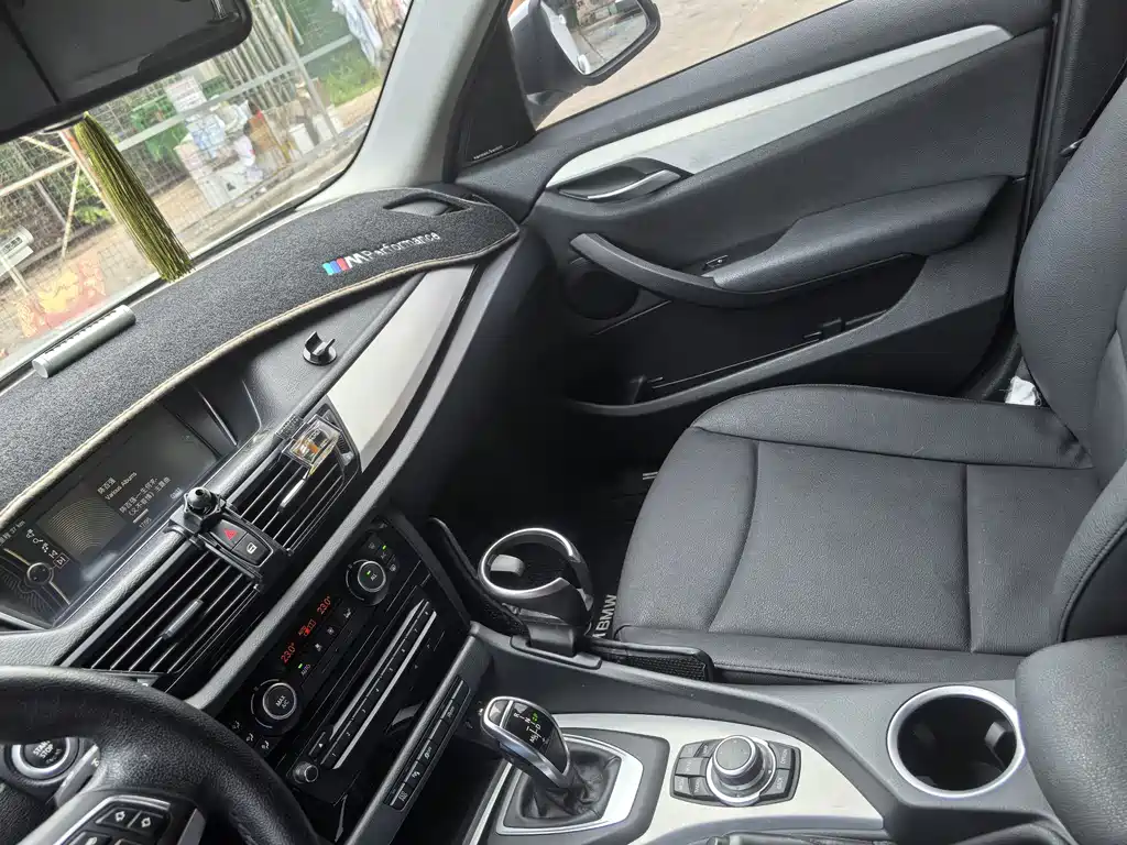 BMW X1 2014 sDrive18i leading model купить на сайте DeffCars
