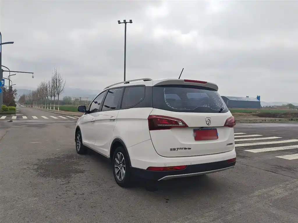 Baojun 730 2019 1.5T CVT fashionable 7-seater National VI купить на сайте DeffCars
