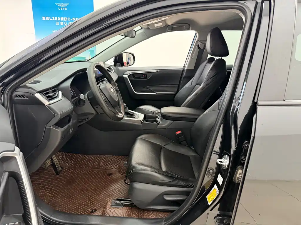 Wilanda 2022 2.0L CVT two-wheel drive leading version купить на сайте DeffCars