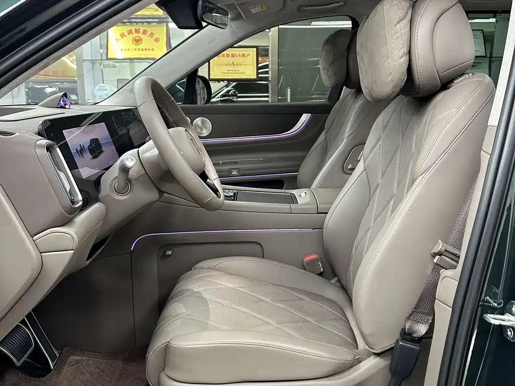 Wenjie M9 2025 extended range Max version 52kWh 6-seater version (192-line lidar) купить на сайте DeffCars
