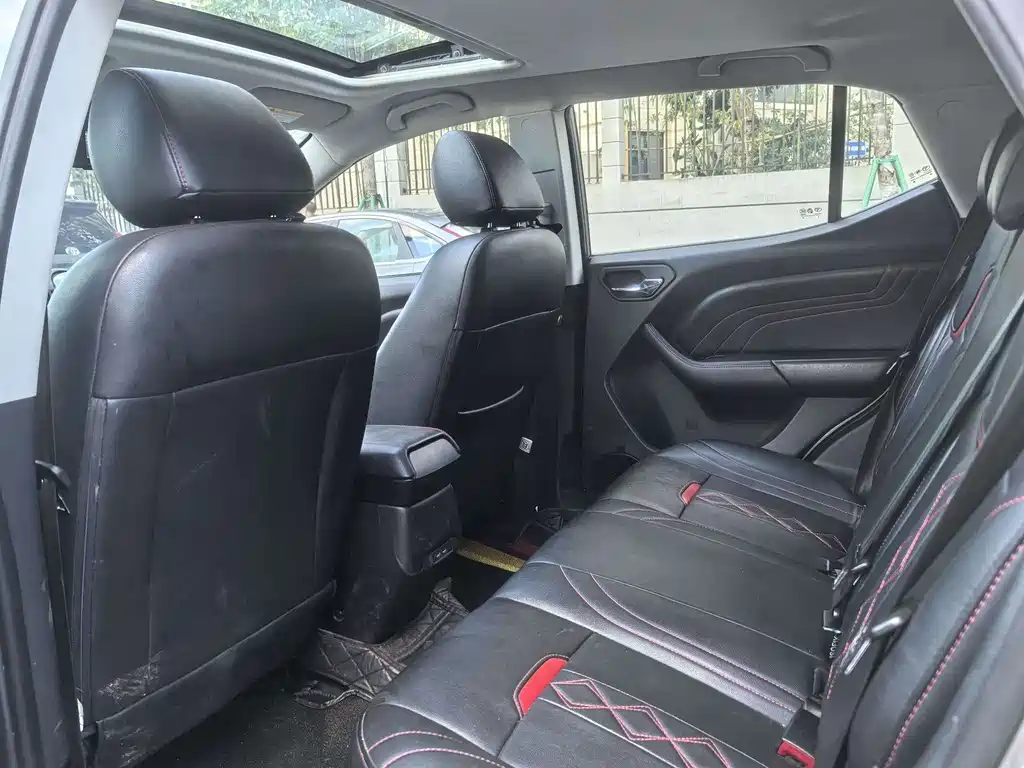 Southeast DX3 2018 1.5T CVT premium model купить на сайте DeffCars