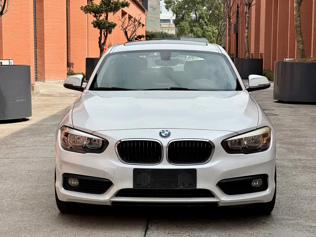 BMW 1 Series imported 2016 118i leading model купить на сайте DeffCars