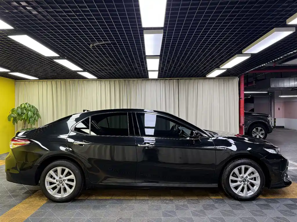 Camry 2021 Dual Engine 2.5HGVP Leading Edition купить на сайте DeffCars
