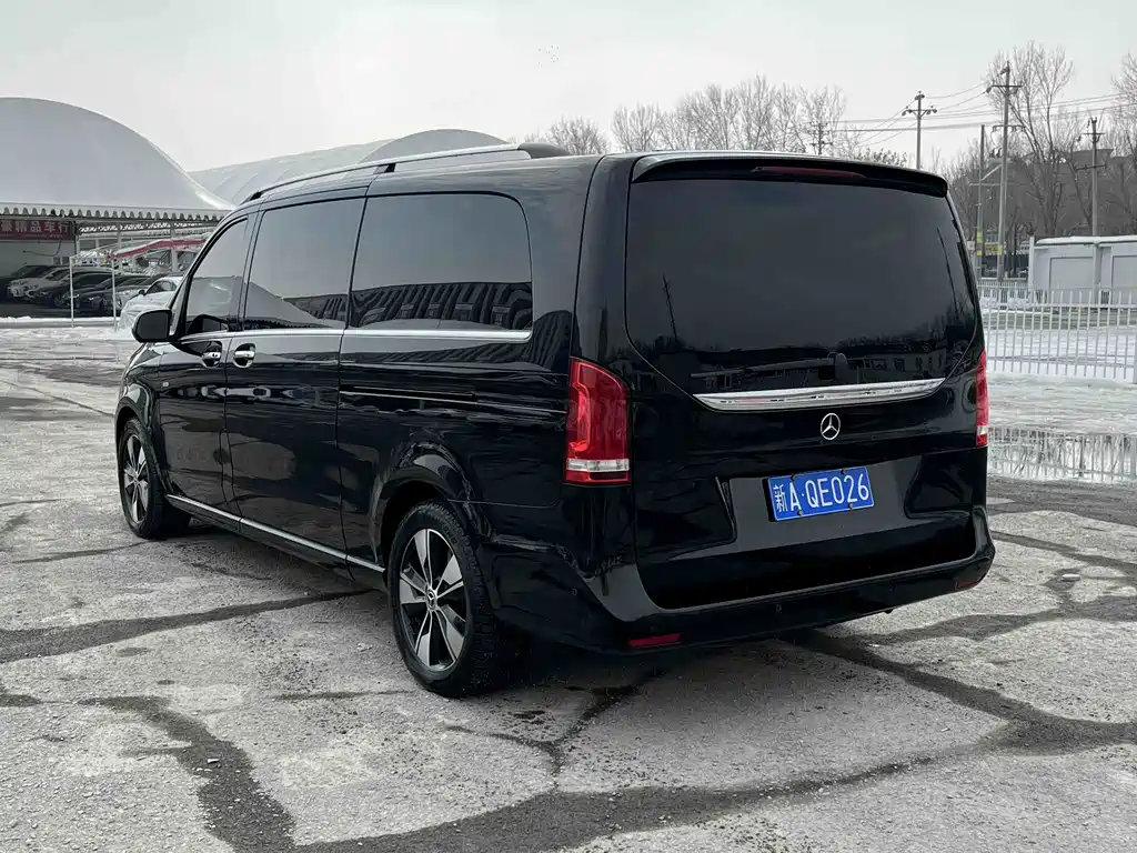 Mercedes-Benz V-Class 2021 V 260 L Long Wheelbase Premium Edition купить на сайте DeffCars