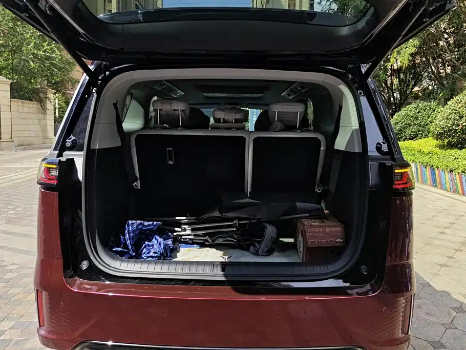 Lantu Dreamer 2025 PHEV four-wheel drive premium Kunpeng version купить на сайте DeffCars