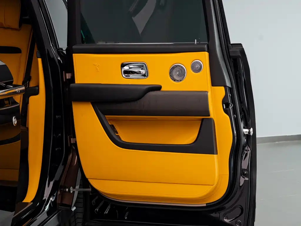 Cullinan 2018 five-seater version купить на сайте DeffCars