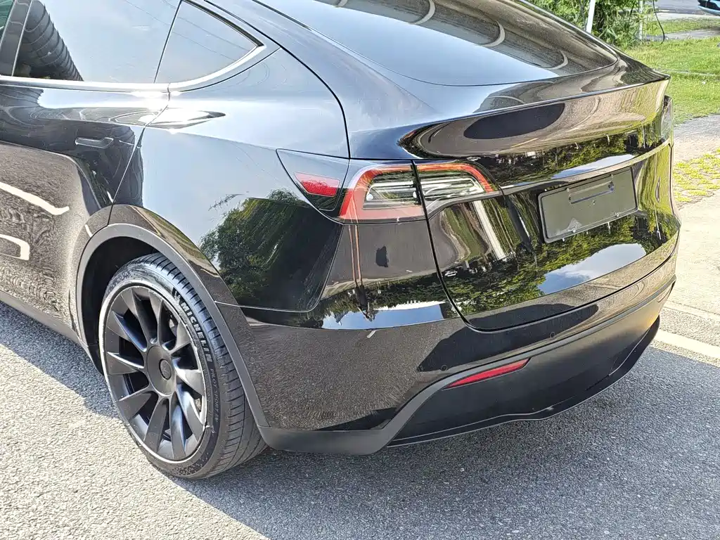 Model Y 2022 rear-wheel drive version купить на сайте DeffCars