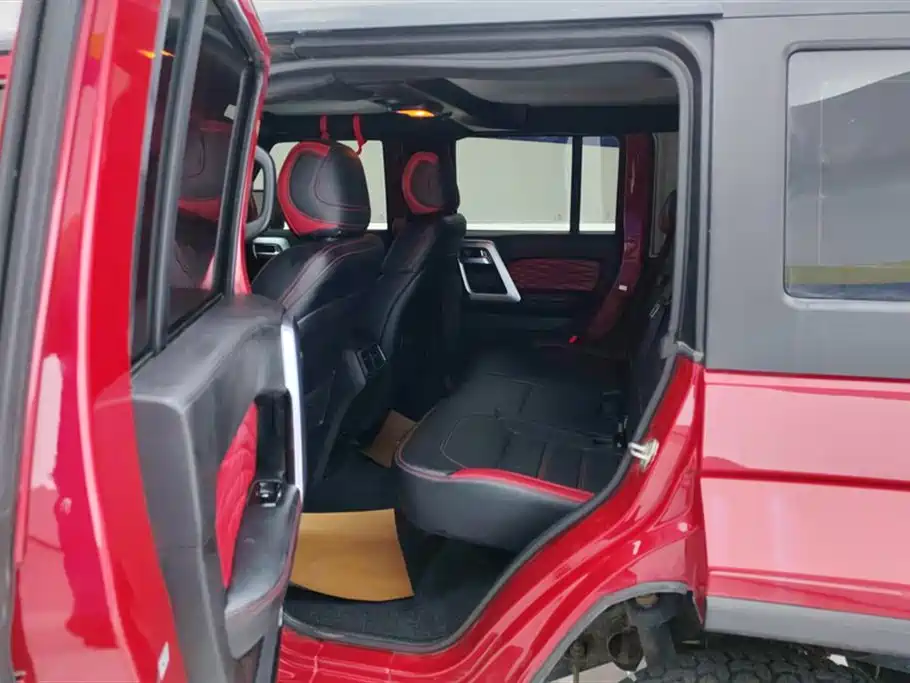 Beijing Off-Road BJ40 2018 PLUS 2.3T Automatic Four-wheel Drive Exclusive Edition National V купить на сайте DeffCars
