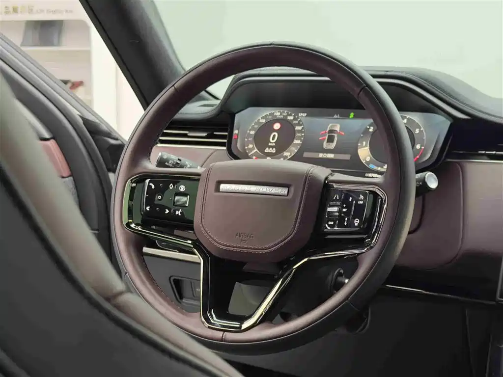 Range Rover Sport 2025 400PS Model Edition купить на сайте DeffCars