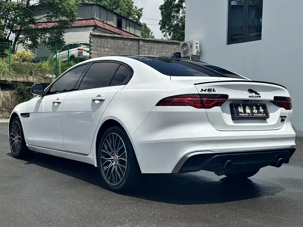 Jaguar XEL 2021 2.0T 200PS R-DYNAMIC Youth Sports Edition купить на сайте DeffCars