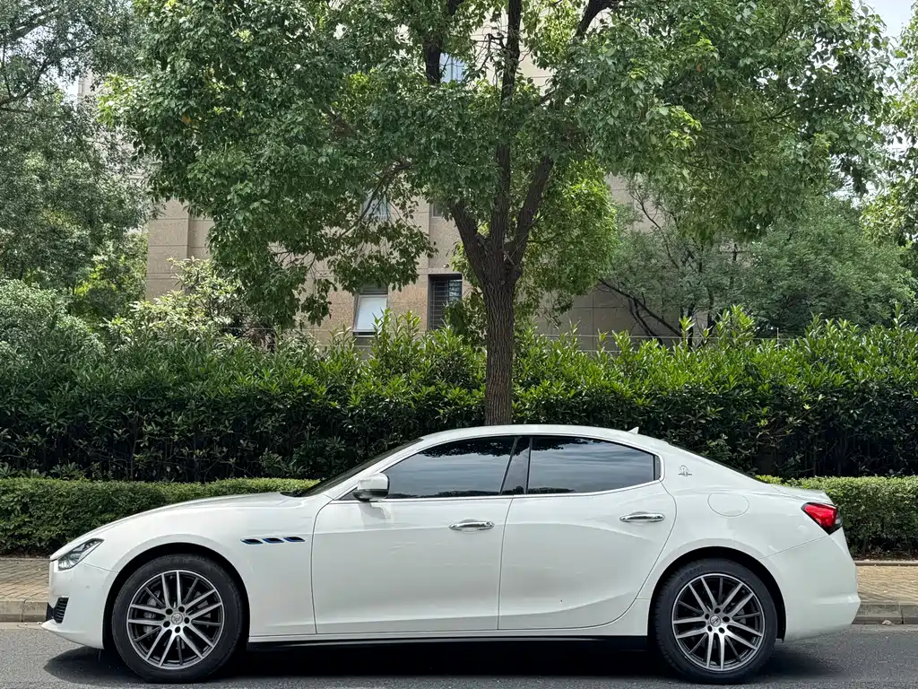 Ghibli 2021 2.0T Frontal Mango Edition купить на сайте DeffCars
