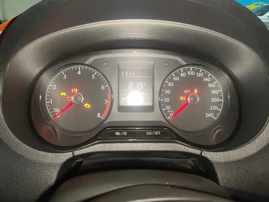 Polo 2016 1.4L manual fashion model купить на сайте DeffCars