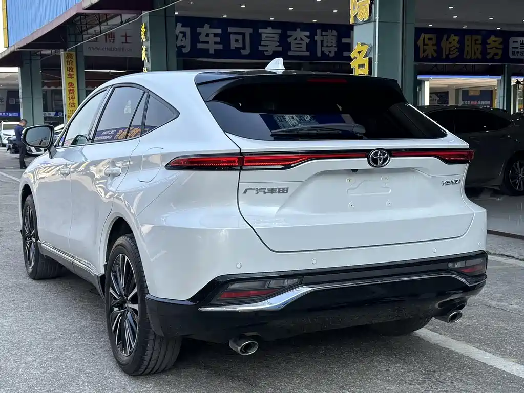 Vesa 2023 2.0L CVT two-wheel drive premium version купить на сайте DeffCars