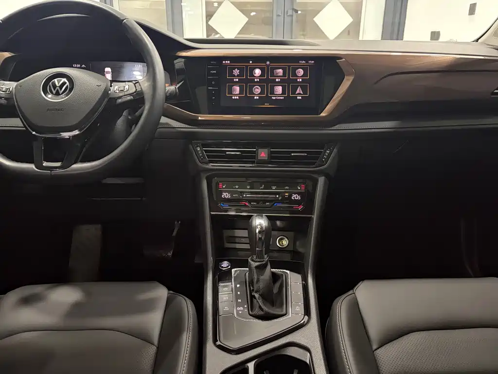 Tuyue 2022 280TSI two-wheel drive luxury version купить на сайте DeffCars