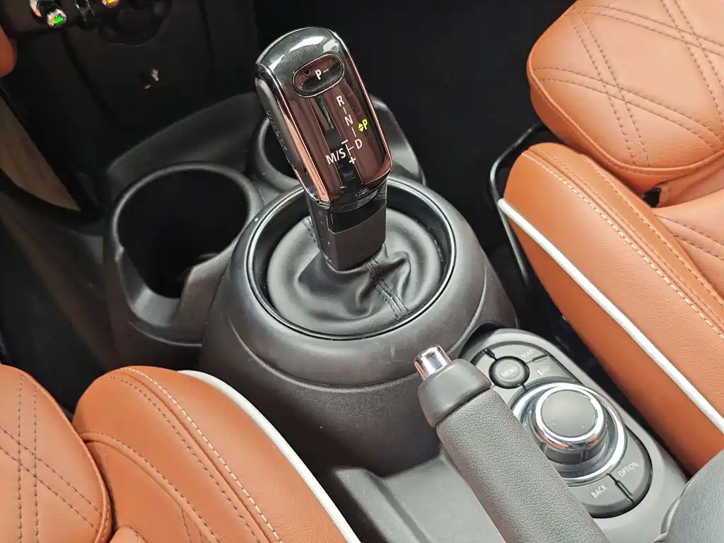 MINI 2022 2.0T COOPER S Artist купить на сайте DeffCars