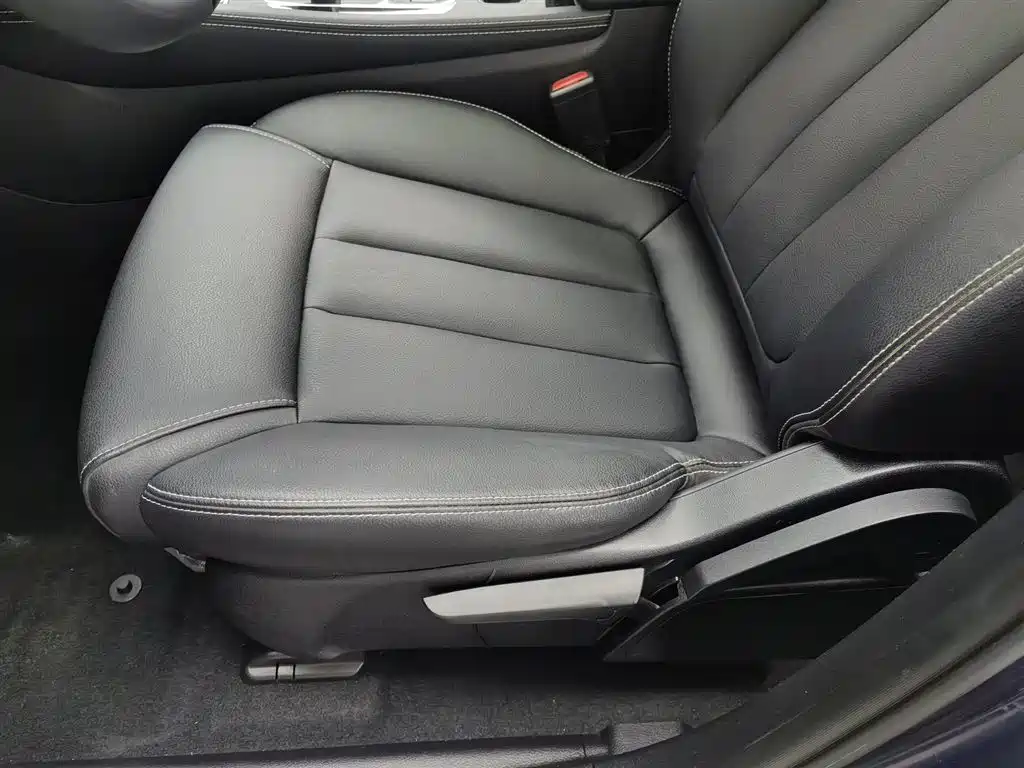 Song MAX 2019 1.5T automatic smart connected Ruiyi type 6 seats National V купить на сайте DeffCars