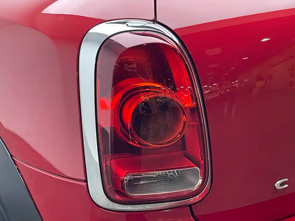 MINI COUNTRYMAN 2019 1.5T COOPER Artist Weekend Travel Edition купить на сайте DeffCars