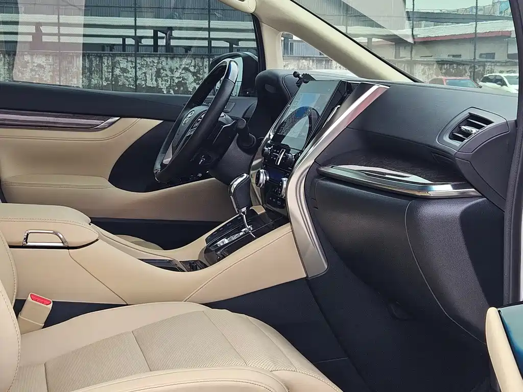 Wilfa 2021 Crown Dual Engine 2.5L HV Premium Edition купить на сайте DeffCars