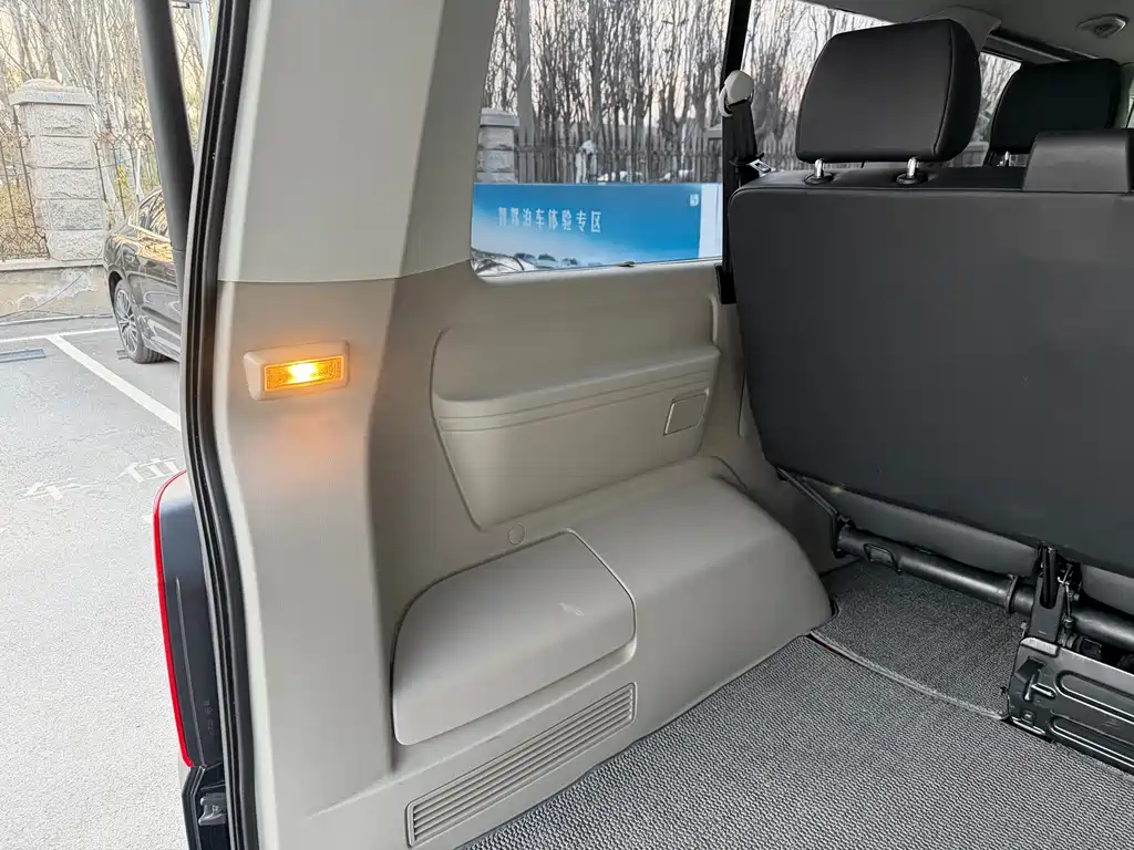 Kailuwei 2018 2.0TSI four-wheel drive comfort version 8 seats купить на сайте DeffCars