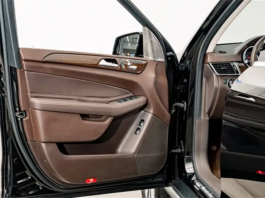 Mercedes-Benz GLS 2018 facelift GLS 400 4MATIC dynamic version купить на сайте DeffCars