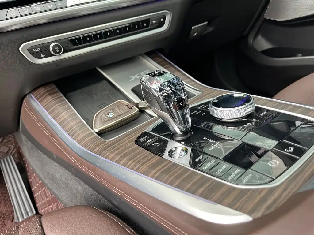 BMW X5 2022 facelift xDrive 40Li M sports package купить на сайте DeffCars