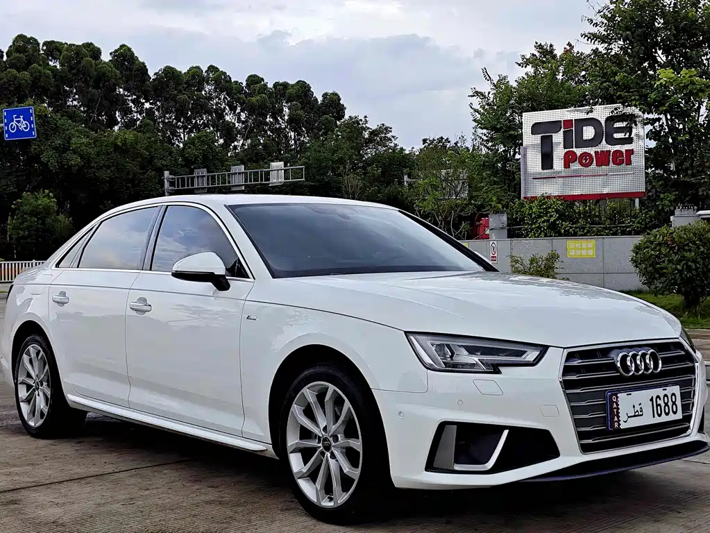 Audi A4L 2019 40 TFSI Fashion Type National VI купить на сайте DeffCars