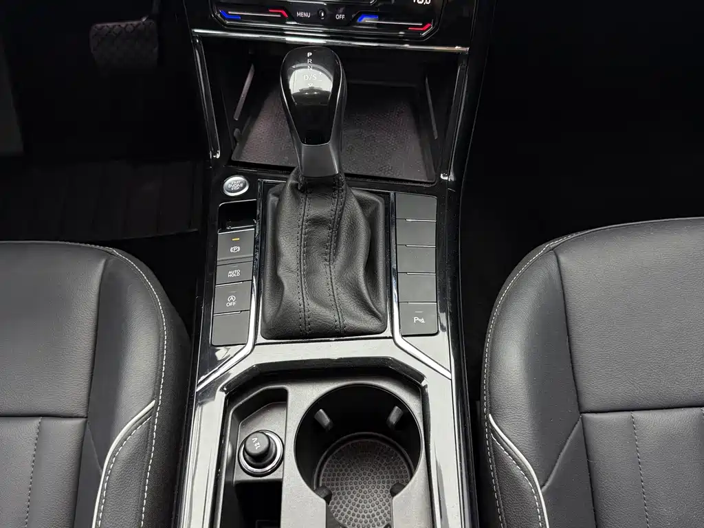 Passat 2024 280TSI Star Elite Edition купить на сайте DeffCars