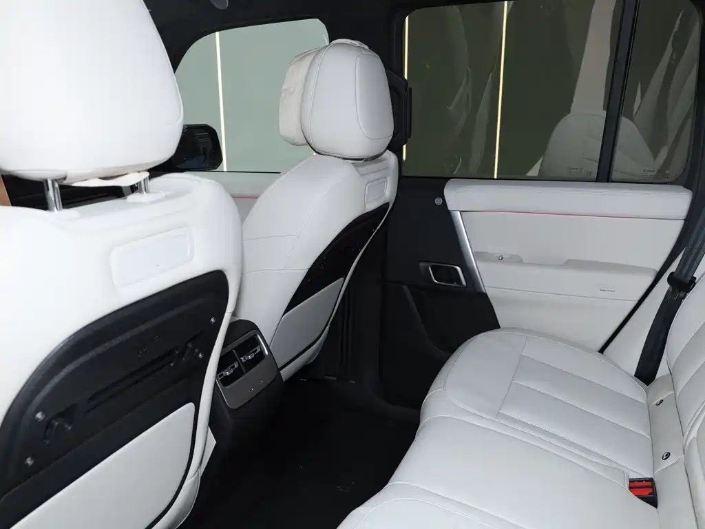 iCAR V27 2026 200KM four-wheel drive Falcon 700 купить на сайте DeffCars